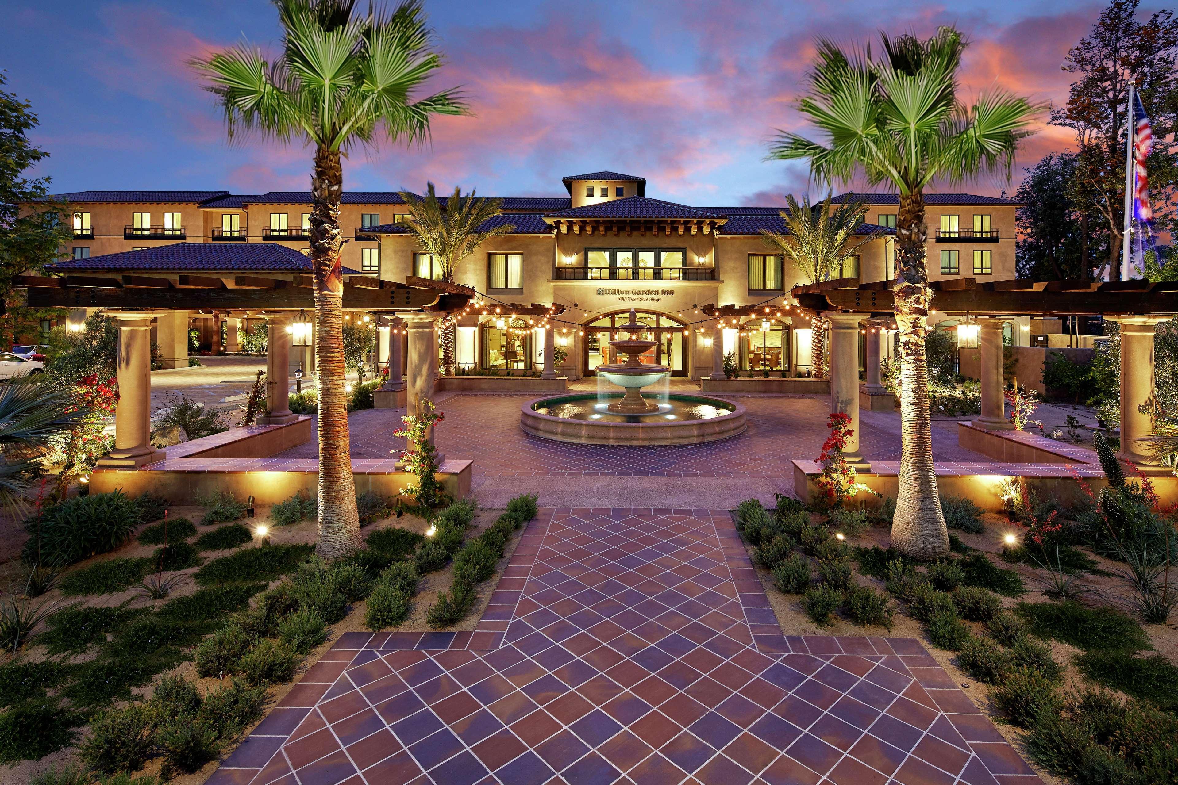 Hilton Garden Inn San Diego Old Town/Sea World Area Bagian luar foto