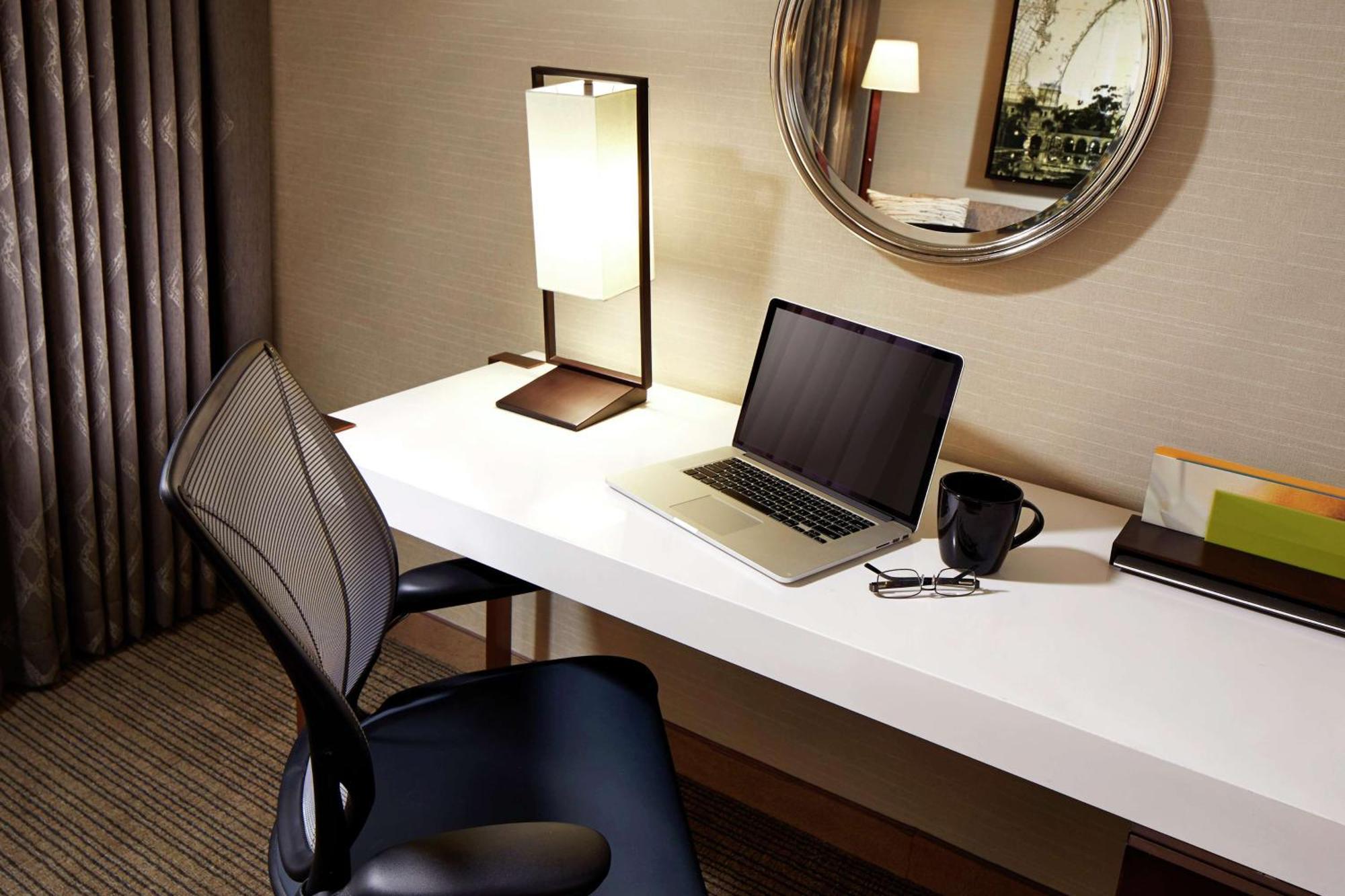 Hilton Garden Inn San Diego Old Town/Sea World Area Bagian luar foto