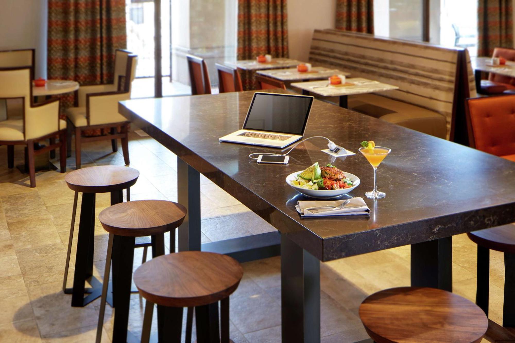 Hilton Garden Inn San Diego Old Town/Sea World Area Bagian luar foto