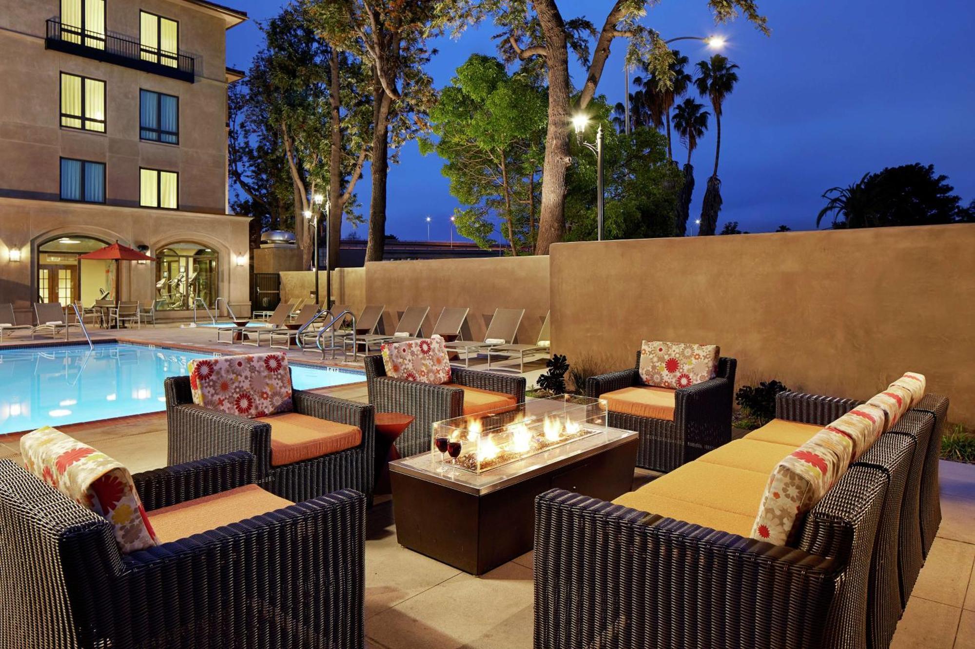 Hilton Garden Inn San Diego Old Town/Sea World Area Bagian luar foto