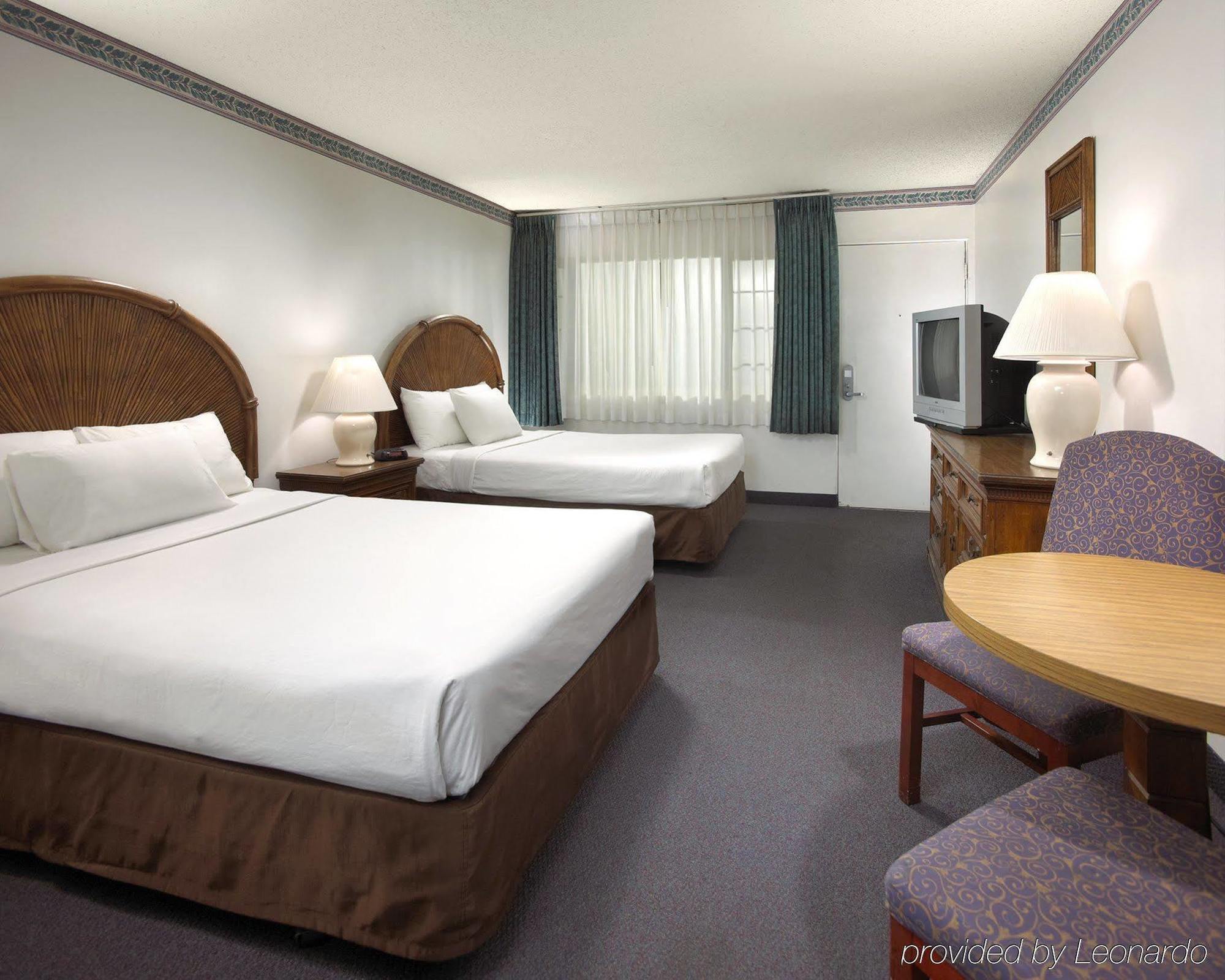 Hilton Garden Inn San Diego Old Town/Sea World Area Bagian luar foto